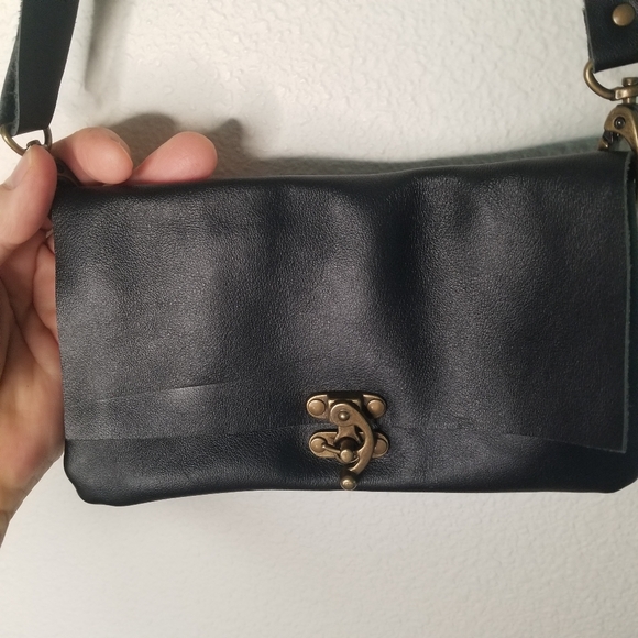 Roaminate handmade black leather crossbody clutch purse small flaw - Picture 6 of 12